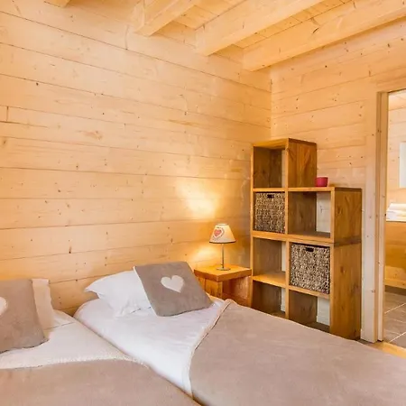 Chalet Le Ciste - Chalet - BO Immobilier- Châtel Multipass Activités Été 2026 en option au tarif de 4euros par jour et par personne